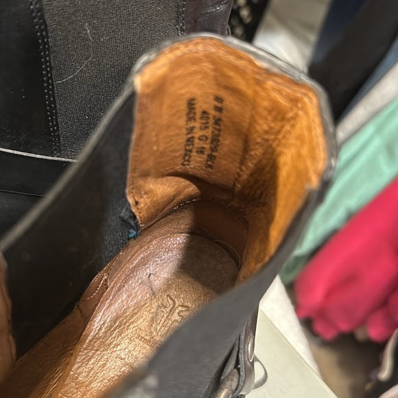 Frye size 9 Black Dara Harness Chelsea Boots - Picture 3 of 5